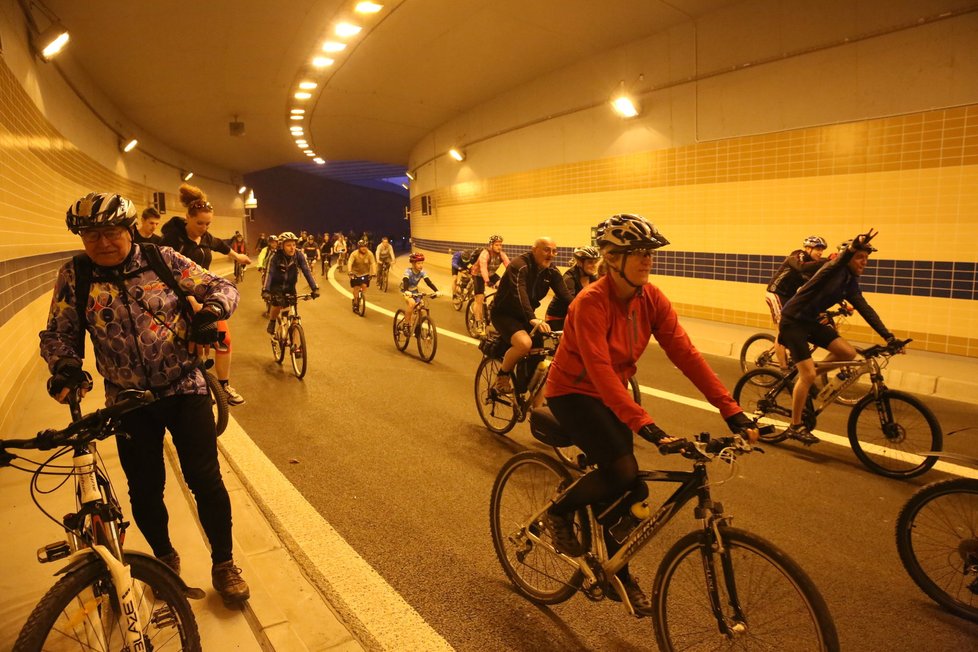 Otevřeli tunel Blanka, ale jenom cyklistům.