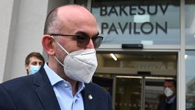 Ministr zdravotnictví Jan Blatný (za ANO) se zúčastnil slavnostního otevření zrekonstruovaného Bakešova pavilonu Masarykova onkologického ústavu Brně (5. 2. 2021)