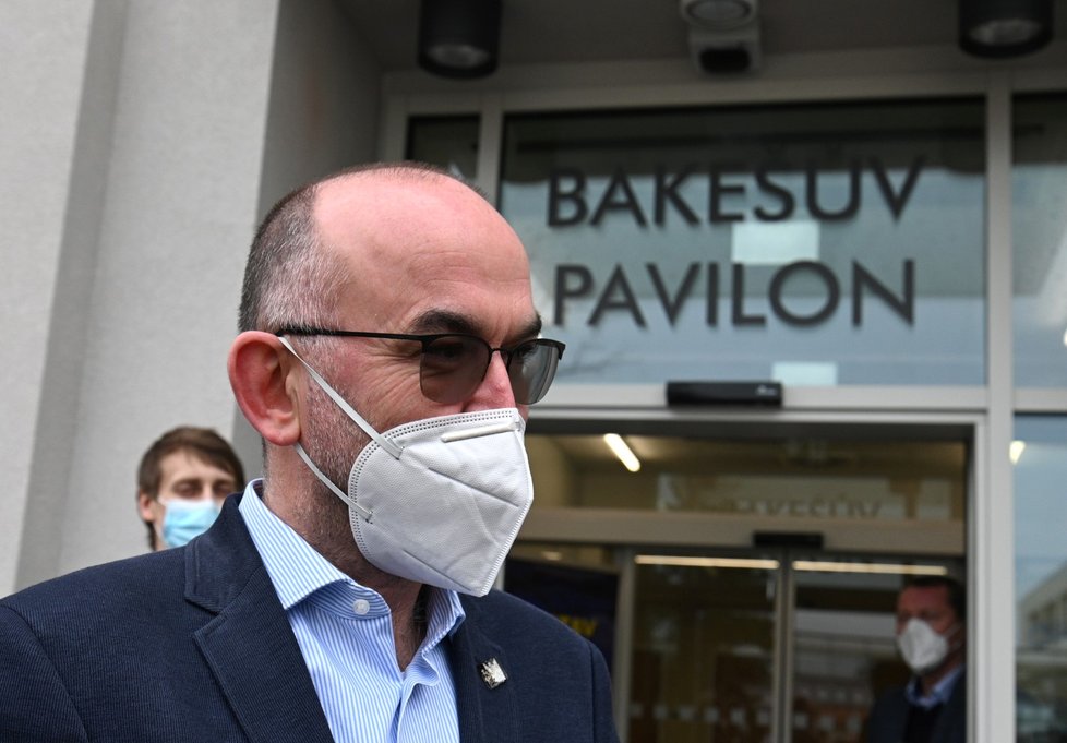 Ministr zdravotnictví Jan Blatný (za ANO) se zúčastnil slavnostního otevření zrekonstruovaného Bakešova pavilonu Masarykova onkologického ústavu Brně (5. 2. 2021) Ministr zdravotnictví Jan Blatný (za ANO) se zúčastnil slavnostního otevření zrekonstruovaného Bakešova pavilonu Masarykova onkologického ústavu Brně (5. 2. 2021)