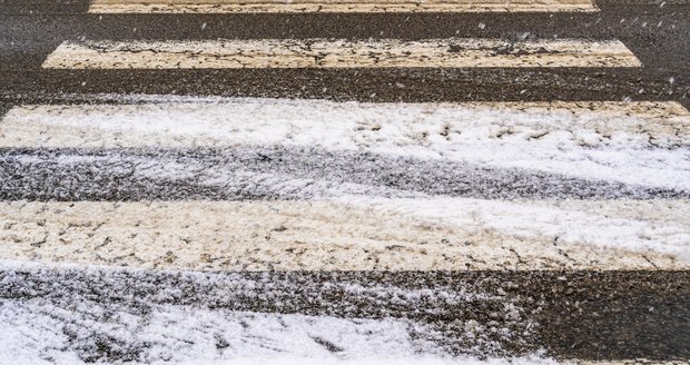 Předpověď počasí na víkend od ČHMÚ varuje před ochlazením. V Česku se čeká déšť, teploty spadnou k nule a na horách napadne až 7 cm sněhu. Předpověď počasí na víkend od ČHMÚ varuje před ochlazením. V Česku se čeká déšť, teploty spadnou k nule a na horách napadne až 7 cm sněhu.