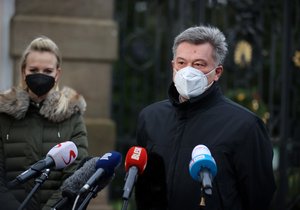 Kandidát na ministra spravedlnosti Pavel Blažek (ODS) po schůzce v Lánech s prezidentem Milošem Zemanem (1. 12. 2021)