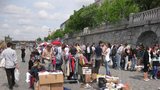 Vltavská náplavka žije! Trhy doplní letní kino a galerie