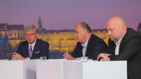 Debata Blesku o bydlení a dopravě (30. 9. 2021): Zleva Karel Havlíček (za ANO), Jan Birke (ČSSD) a Jaroslav Komínek (KSČM)