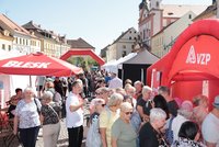 Blesk Ordinace v Chomutově: Vyšetření znamének, plic či zraku! A plejáda hvězd