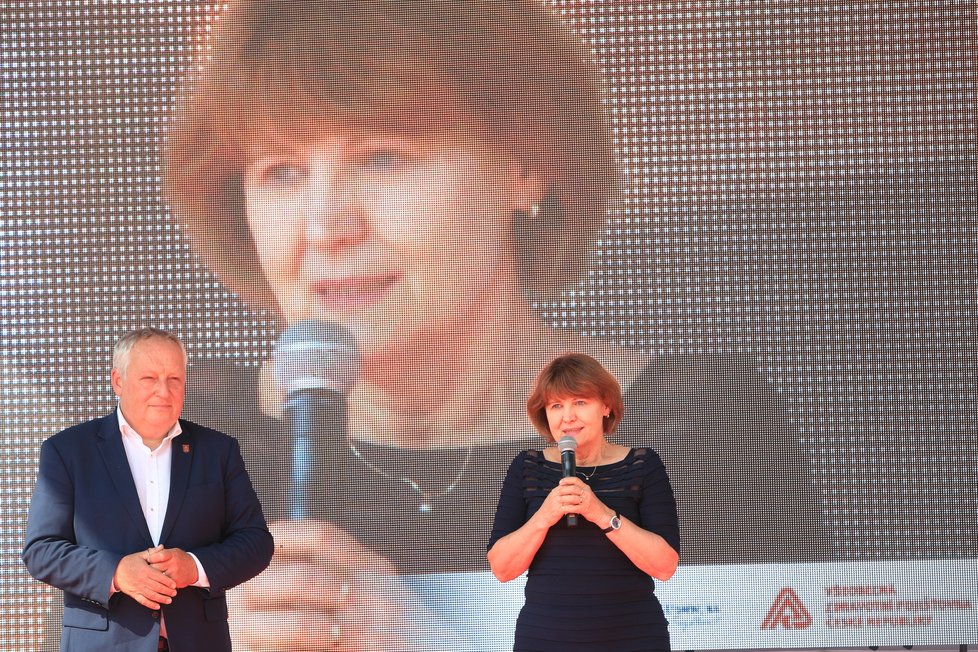 Náměstkyně ministra zdravotnictví Helena Rögnerová i liberecký primátor Jaroslav Zámečník vyzdvihli smysl Blesk Ordinace.