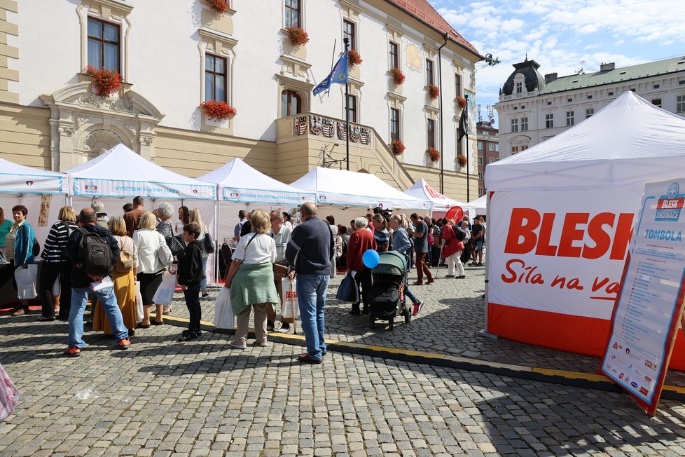 Horní náměstí v Olomouci se během Blesk Ordinace zaplnilo  zájemci o prevenci.
