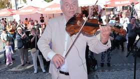 Svůj um na housle předvedl Jaroslav Svěcený.