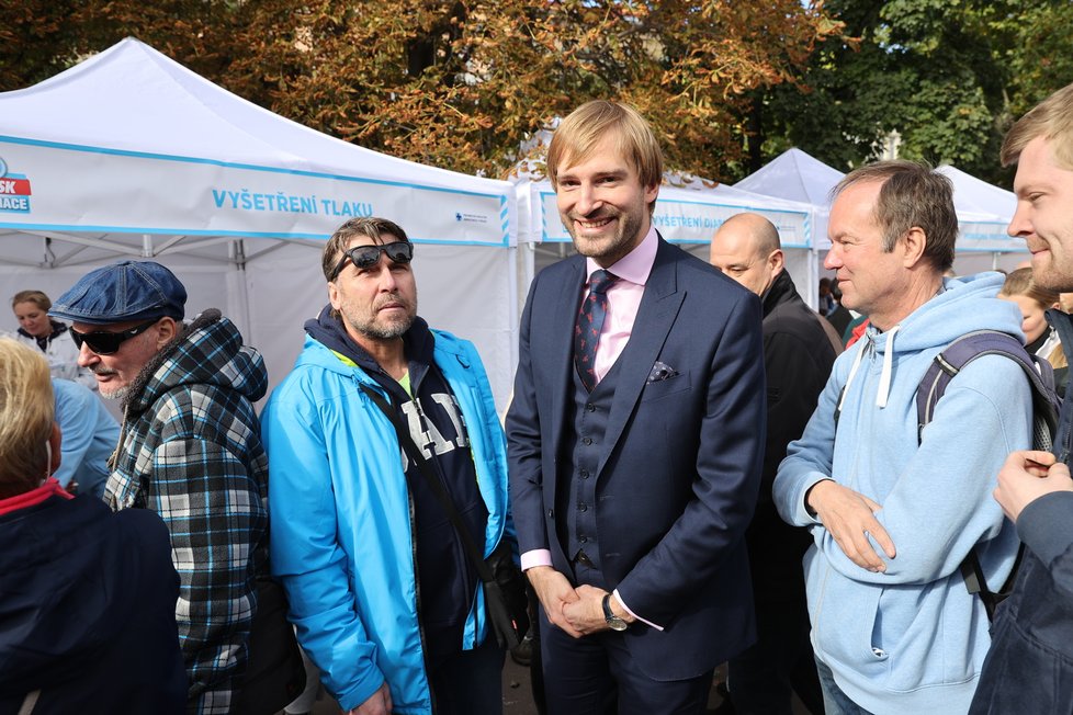 Blesk Ordinace se ve středu v Praze těšila obrovskému zájmu. Zúčastnil se jí i ministr zdravotnictví Adam Vojtěch.