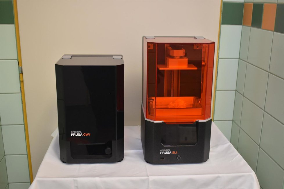 Děčínská nemocnice získala speciální 3D tiskárnu.