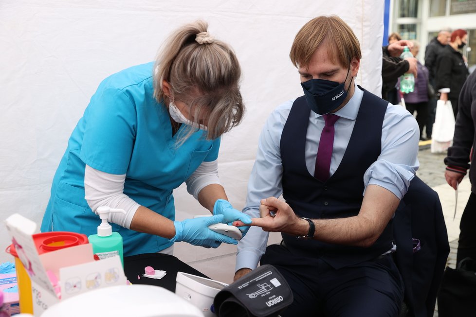 Na Blesk Ordinaci v Ústí nad Labem si preventivní vyšetření vyzkoušel i ministr zdravotnictví Adam Vojtěch.