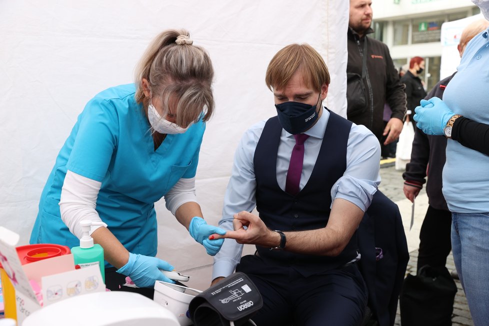 Na Blesk Ordinaci v Ústí nad Labem si preventivní vyšetření vyzkoušel i ministr zdravotnictví Adam Vojtěch.