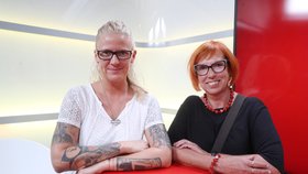 Hosty pořadu Blesk Podcast byly redaktorky z projektu Blesk tlapky - Jana Ulrichová a Kateřina Lang.