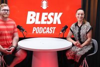 U masových hrobů na Ukrajině se dojímali vůní jehličí. Režisér Kvapil vzal „dezoláty“ na Velký vlastenecký výlet