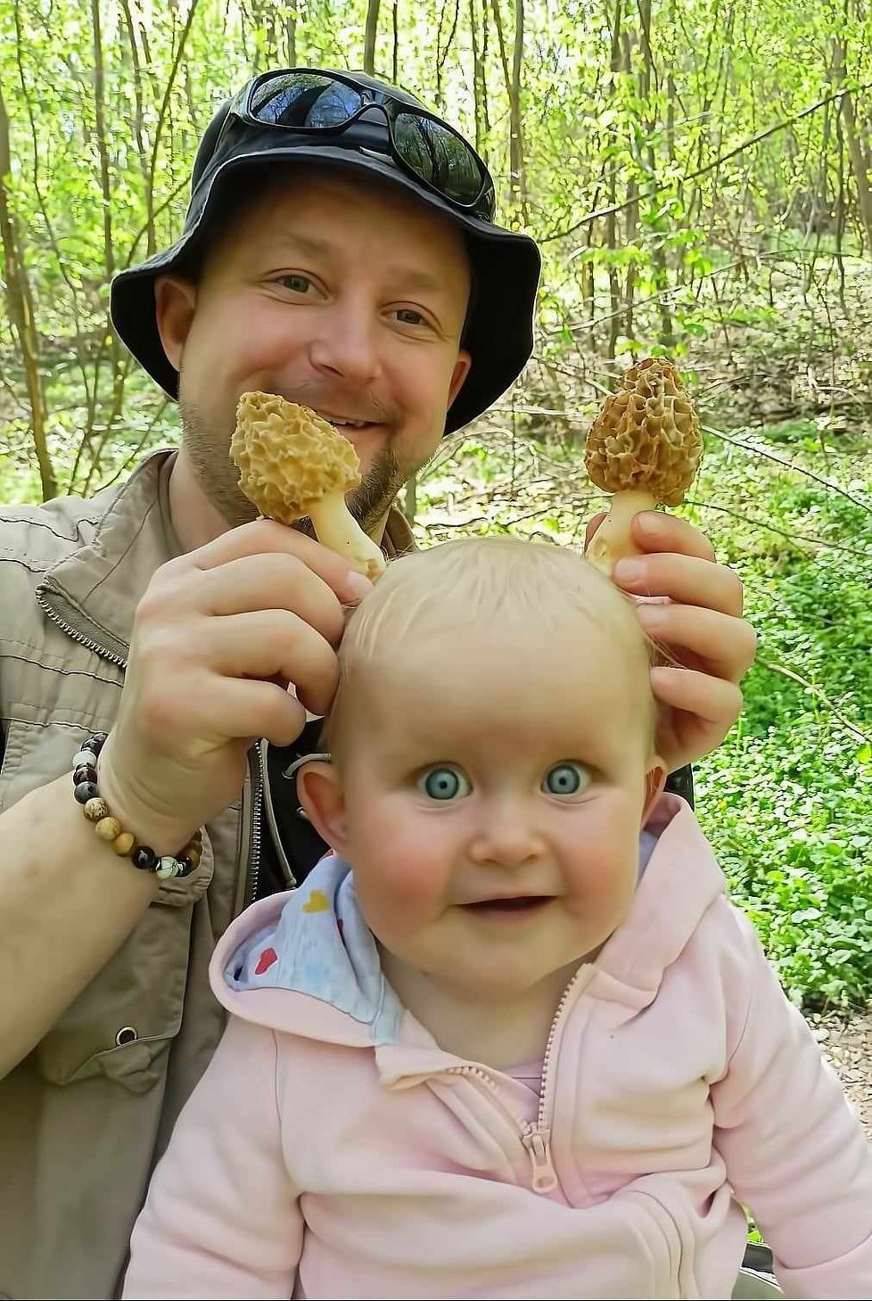 Fotograf Jan Hodač vyráží do lese i se svou roční dcerou.