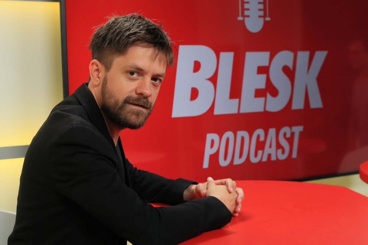 Hostem pořadu Blesk Podcast byl herec Jiří Mádl.