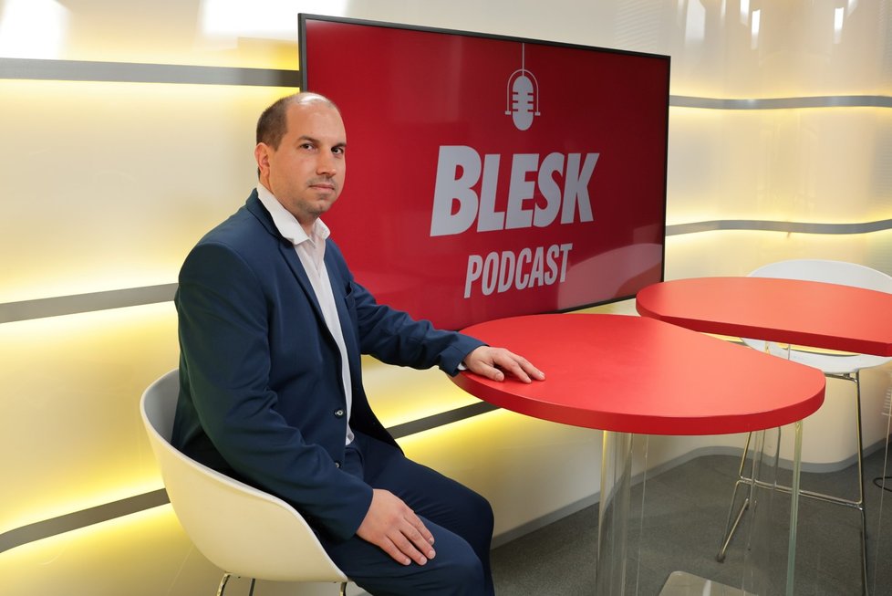 Host Blesk Podcastu se stal asistent produkce seriálu Pickupeři Jiří Nečas.