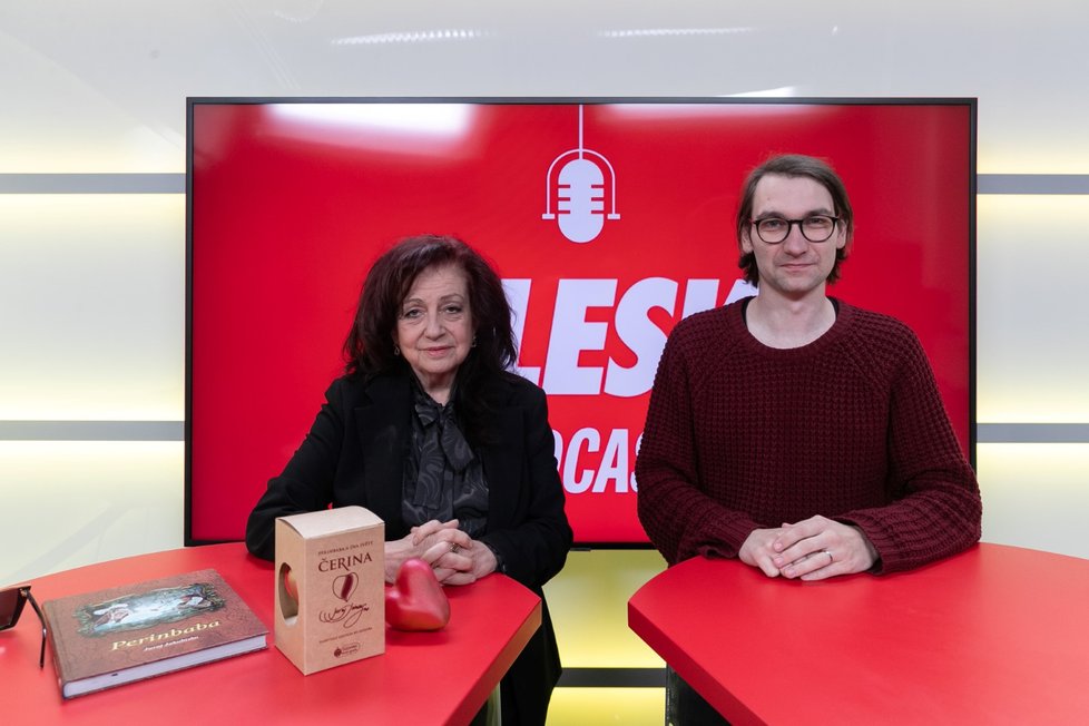 Hostkou pořadu Blesk Podcast se stala producentka Deana Jakubisková.