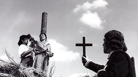 O čarodějnických procesech ve Velkých Losinách natočil Otakar Vávra film Kladivo na čarodějnice (1969).