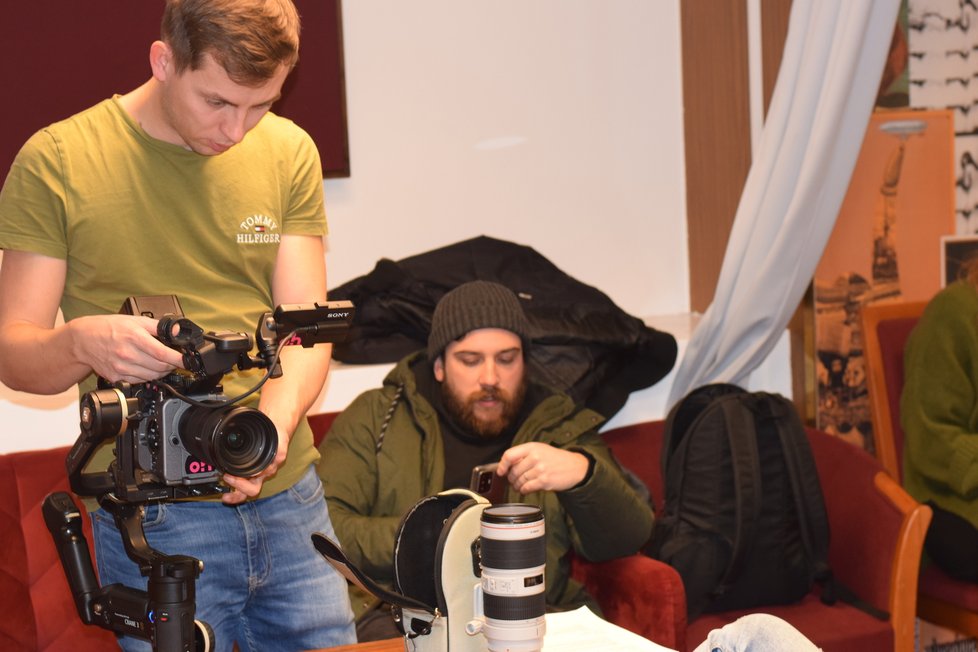 Dokumentarista Tadeáš Daněk natočil pro ČT dokumentární sérii Pickupeři o skupině mužů, kteří na ulici oslovují ženy.