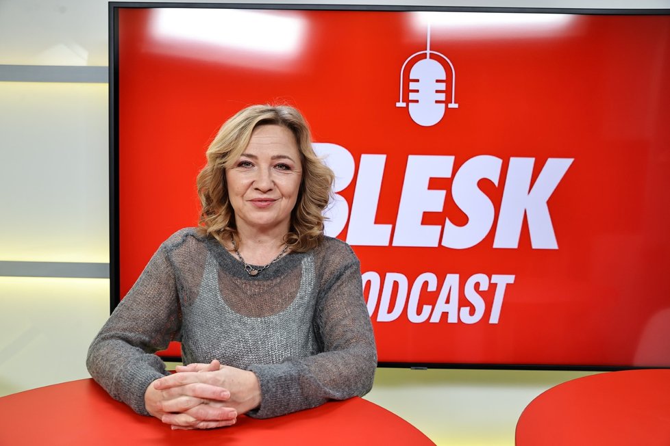 Hostkou pořadu Blesk Podcast se stala režisérka Tereza Kopáčová.