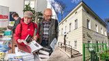 Blesk daroval seniorům přes tisíc knih. V komunitním centru zavládlo nadšení a překvapení