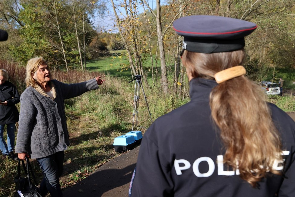 U odběru koček musela asistovat policie. (25. 10. 2022)