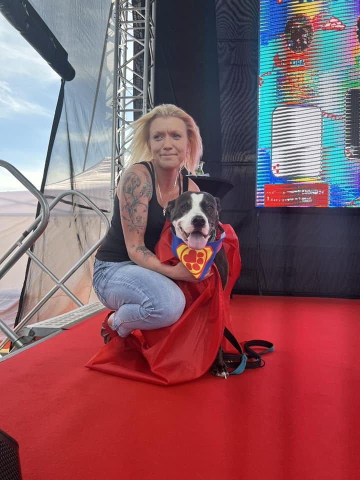 Na Festivalu Blesk tlapek ocenili návštěvníci Kiru coby psí superhrdinku
