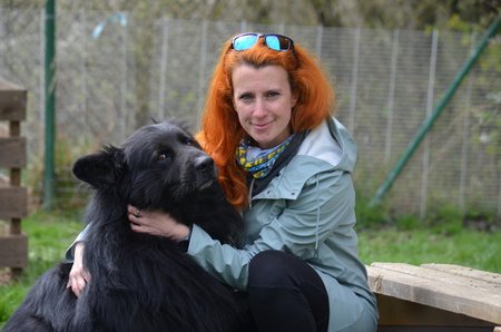 Výtěžek z tomboly darují organizátoři festivalu Gabriele Jägerové na dostavbu psího útulku U Šmudliny v Tachově.