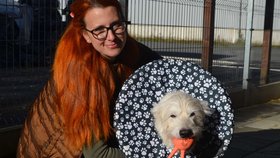 Bůča s provozovatelkou útulku Gabrielou Jägerovou