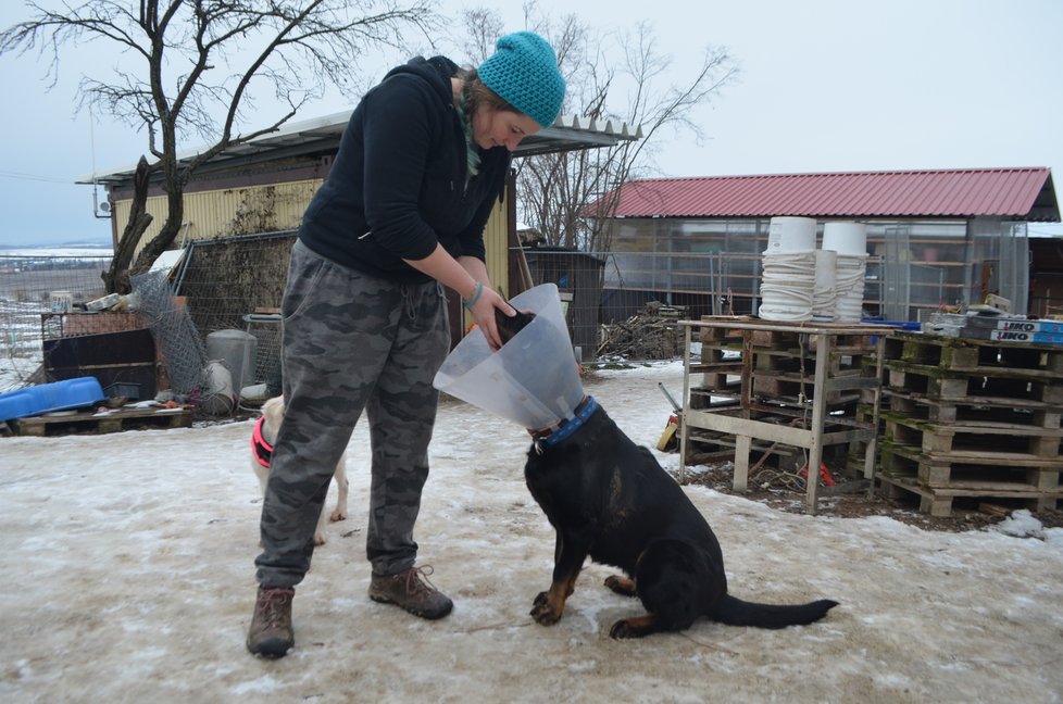 I přes peklo, které prožila, k lidem neztratila důvěru