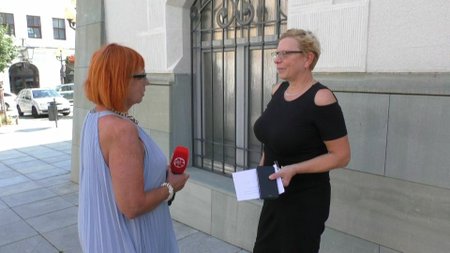 Mluvčí šumperské radnice Soňa Singerová s reportérkou Blesk tlapek