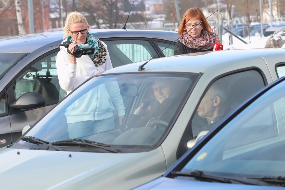 Množitelka Petra Cendelínová Němcová Nováková přeprodej psa, o kterém tvrdila, že je její mazlík, moc komentovat