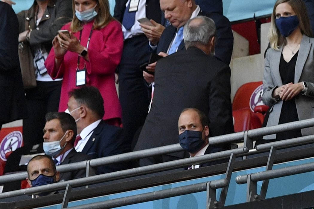 Zápas Česko - Anglie ve Wembley sledoval na tribuně i princ William.