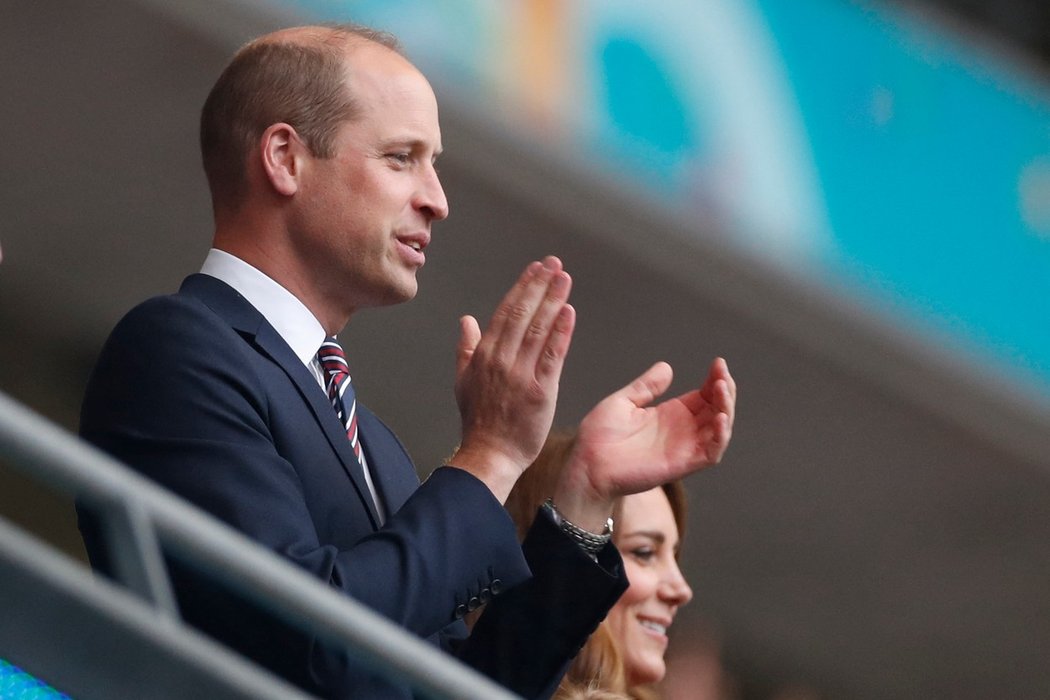 Hrdý princ William při osmifinále Euro mezi jeho Anglií a Německem