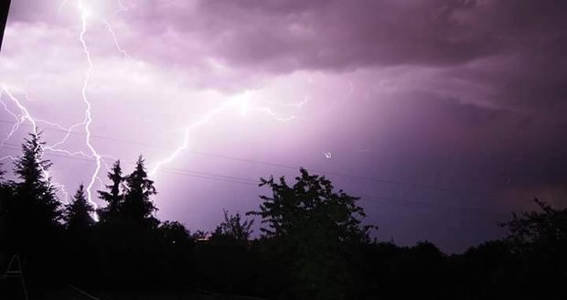 „Byla to v podstatě náhoda,“ říká Ondřej Tomašovič o krásném snímku blesků.