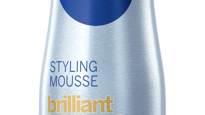 Tužidlo pro blond vlasy Brilliant Blonde Styling Mousse, Nivea, 100 Kč