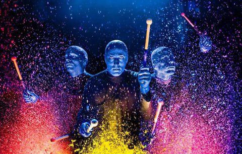 Světová show Blue Man Group poprvé v Česku: Modří rockeři a artisti v jednom rozburcují Prahu!