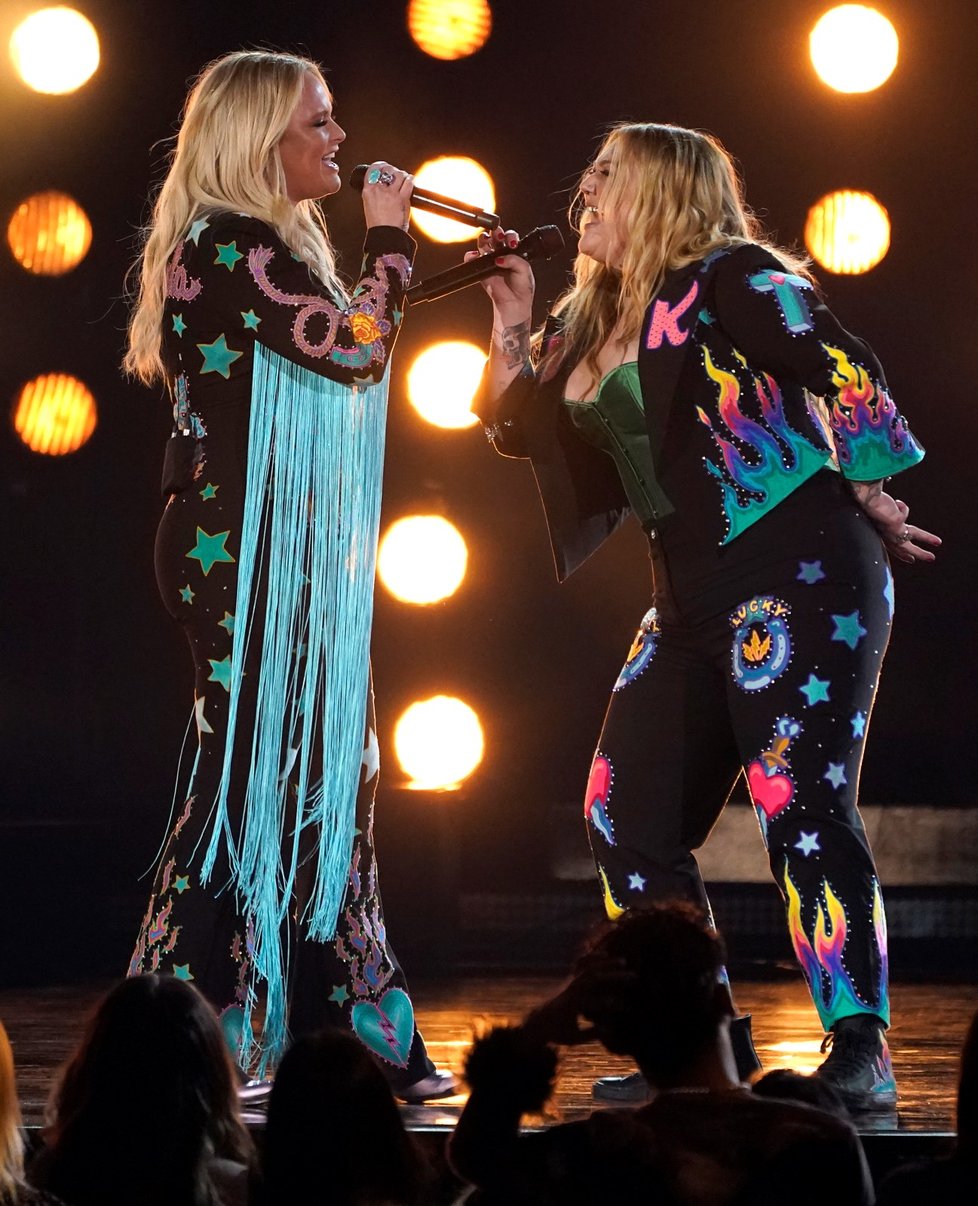 Předávání cen Billboard Music Awards 2022: Miranda Lambert a Elle King