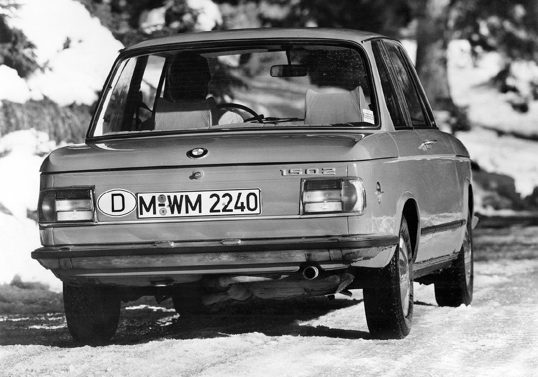 BMW 1502 (1975)