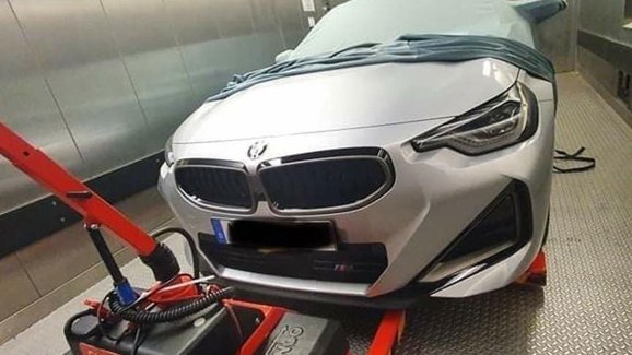 Nové BMW 2 kupé na prvních snímcích. Bude to zadokolka!