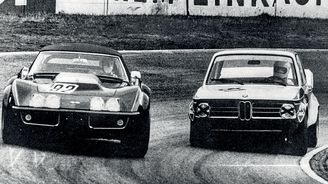 Hockenheim 1970: Dieter Basche s turbodmychadlem osazeným BMW 2002 ti dobývá sedmilitrovou corvette Kurta Wetzela Hockenheim 1970: Dieter Basche s turbodmychadlem osazeným BMW 2002 ti dobývá sedmilitrovou corvette Kurta Wetzela