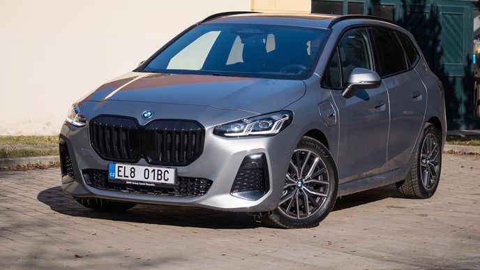 BMW 230e xDrive Active Tourer BMW 230e xDrive Active Tourer