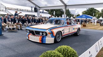 Tohle je první vyrobené BMW M v historii. Chcete ho? Tak si připravte balík Tohle je první vyrobené BMW M v historii. Chcete ho? Tak si připravte balík