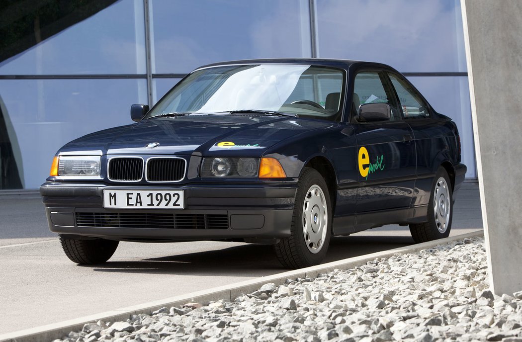 BMW 3 Coupe emobil (1992)