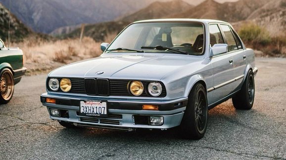 Tohle třicetileté BMW 3 (E30) je pořádný sleeper, má přes 1.000 koní!