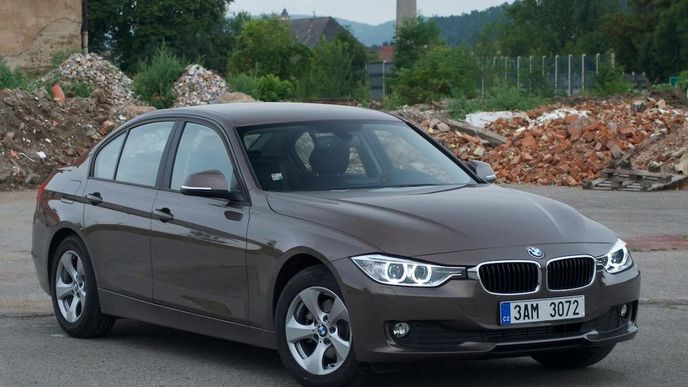 BMW 320i Efficient Dynamics