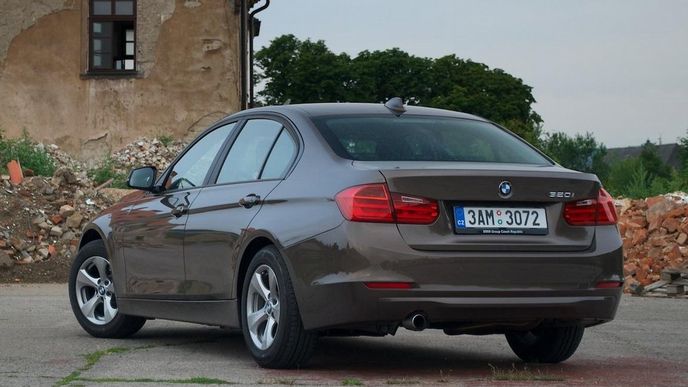 BMW 320i Efficient Dynamics