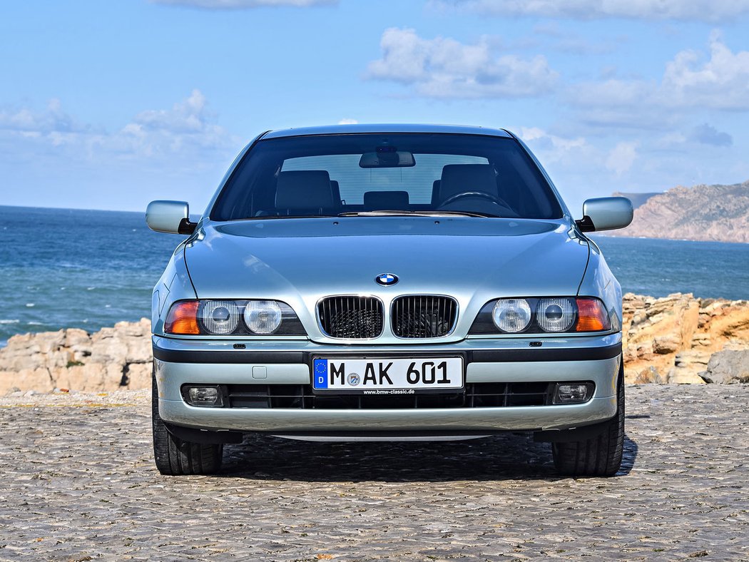 BMW 528i Sedan (1995-2000)