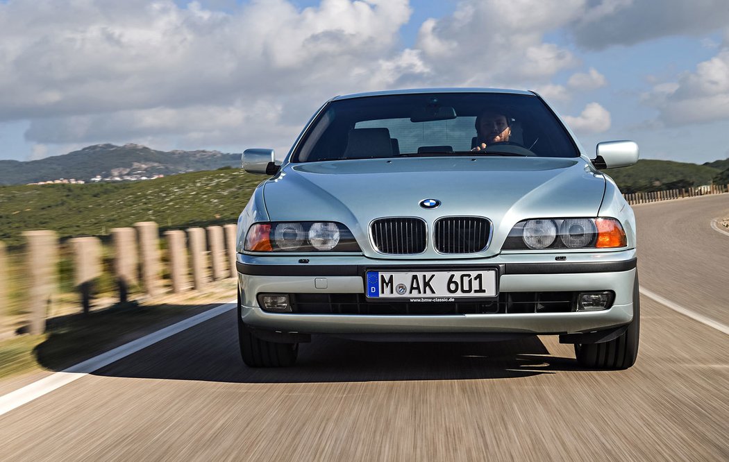 BMW 528i Sedan (1995-2000)