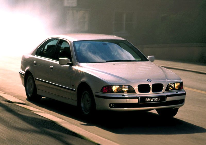 BMW 528i Sedan (1995-2000)